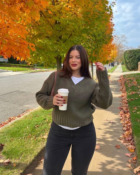 Fall outfit roundup 🤎🍂 Emmy Red Carpet, Curvy Fall Outfits, Autumn Outfits Curvy, Curvy Casual Outfits, Emmys Red Carpet, Outfits Curvy, The Emmys, Casual Day Outfits, Pinterest Outfits