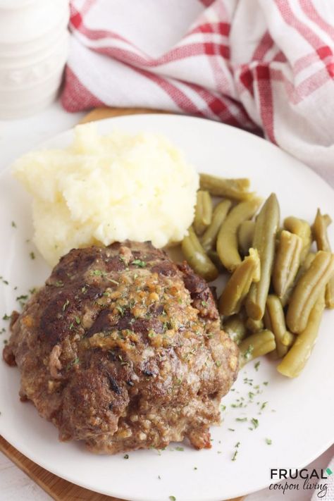 Bring home the smells & flavors of your favorite old country store. Enjoy the best Cracker Barrel Copycat Recipes + including our favorite southern Cracker Barrel Hamburger Steak easy and juicy, cook on a seasoned skillet, it takes only a few minutes prep! More cracker barrel copycat recipes including biscuits and gravy, chicken and dumplings, fried chicken, hashbrown casserole, green beans, Coco-cola cake and more. #FrugalCouponLiving #copycatrecipes #copycat #crackerbarrel Cracker Barrel Hamburger Steak, Cracker Barrel Hamburger Steak Recipe, Chopped Steak Recipes, Cracker Barrel Copycat, Maid Rite Sandwiches, Chicken Hashbrown Casserole, Cracker Barrel Copycat Recipes, Gravy Chicken, Hamburger Steak Recipes