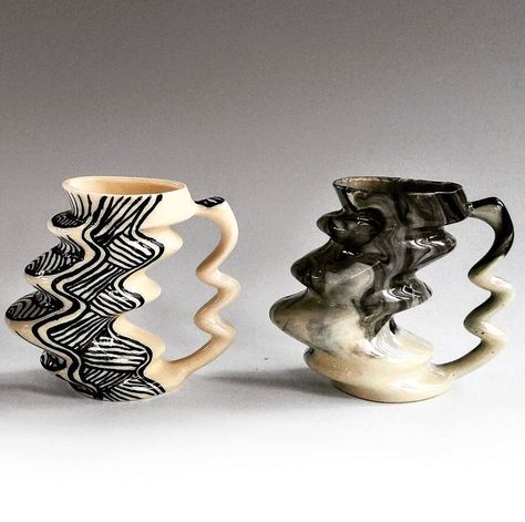 Oddly Shaped Mugs, Interesting Ceramic Ideas, Weird Pottery Ideas, Flat Ceramics, Cool Pottery, Interesting Ceramics, Ceramics Sculptures, Ceramic Forms, Tanah Liat