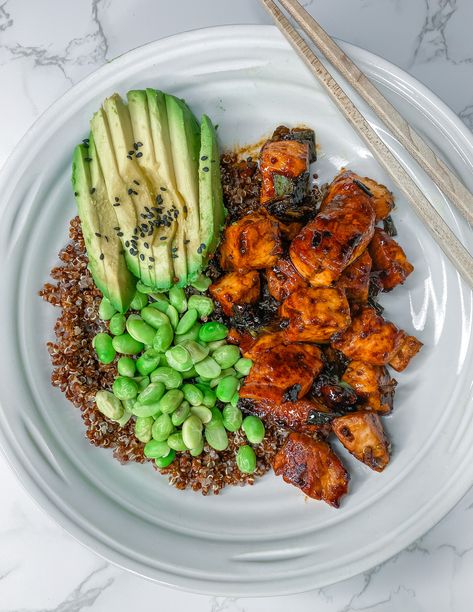 Steamed Edamame, Grain Bowl Recipe, Salmon Bowls, Salmon Quinoa, Gluten Free Sauces, Grain Bowls, Red Quinoa, Salmon Bowl, Teriyaki Salmon