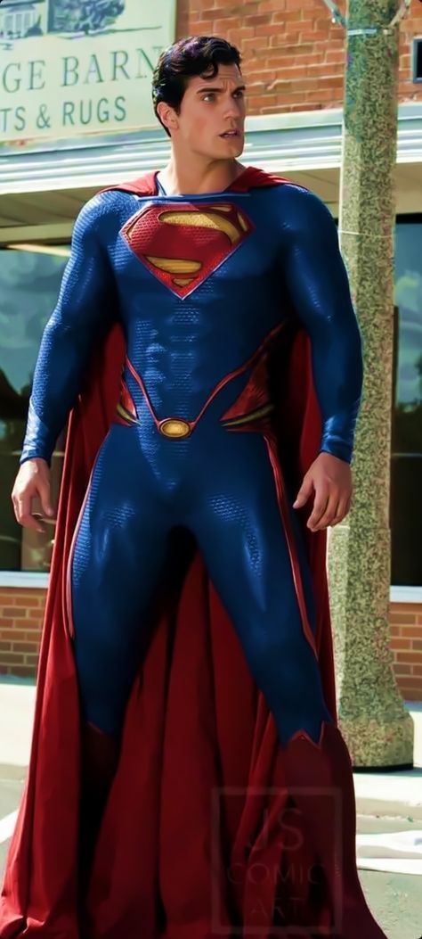 Henry Cavill Superman Art, Henry Cavill Superman Wallpaper, Superman Costume For Men, Batman Vs Superman Wallpapers, Man Of Steel Wallpaper, Henry Superman, Superman Suit, Superman Costume, Superman Cosplay