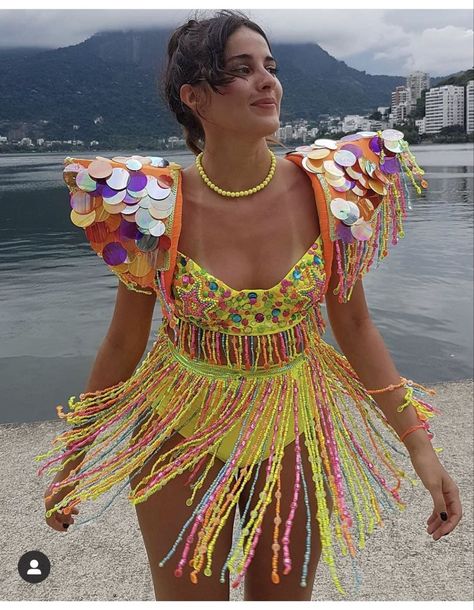 Carnaval Salvador, Rave Party Outfit, Handmade Halloween Costumes, Costume Carnaval, Festival Mode, Festival Inspo, Festival Outfits Rave, Edc Outfits, Rio Carnival