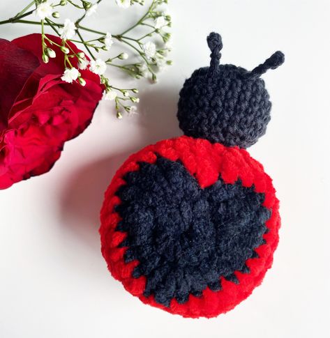 Love Bug Pattern – CatCrochets Love Bug Crochet Pattern, Crochet Love Bug, Crafts For The Classroom, Bug Crochet, Bug Pattern, Valentine Crochet, Crochet Ladybug, Crochet Valentines, Crochet Valentine