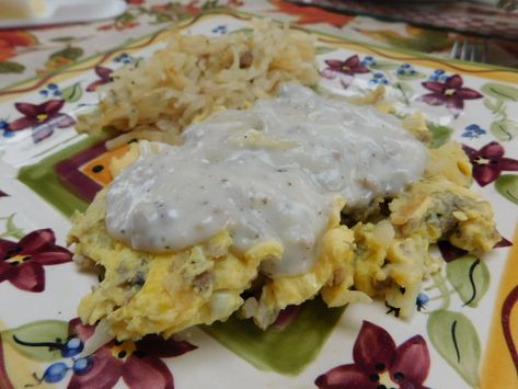 Country Boy Omelet – The Easy Way | Simply Grateful Cooking Country Omelette Recipe, Ihop Omelette, Ihop Breakfast, Southern Sausage Gravy, Country Gravy Recipe, Breakfast Omelet, Omlet Recipes, Country Gravy, Omelette Recipe