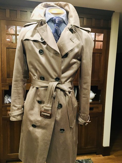 Trench Coat Men Outfit, Coat Men Outfit, Burberry Trench Coat Outfit, Trench Outfit, Men Outfit Ideas, Overcoat Men, Men's Trench Coat, Trench Coat Outfit, Burberry Trench Coat