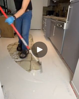 Epoxy Floors In Home, Types Of Tiles, Flooring Epoxy, Epoxy Resin Flooring, Metdaan Diy, Epoxy Floors, Epoxy Flooring, Camper Renovation, Epoxy Floor