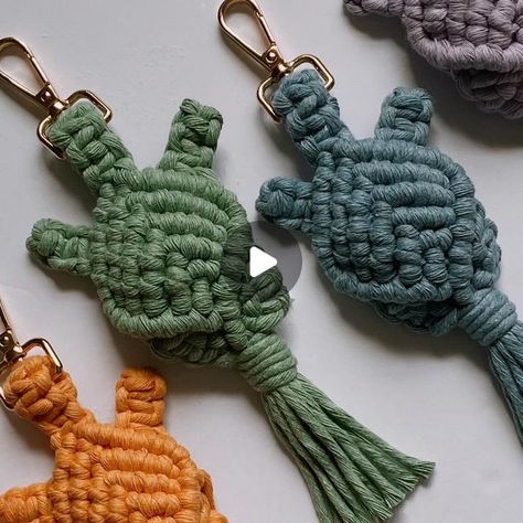 Macrame Turtle Tutorial, Macrame Turtle, Turtle Keychain, Mini Macrame, Fabric Scissors, Modern Macrame, Macrame Knots, Macrame Cord, Macrame Tutorial