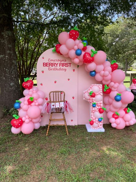 Berry First Birthday Photo Backdrop, My Berry First Birthday Backdrop, Berry Balloon Arch, Berry First Birthday Balloon Arch, Berry First Birthday Balloons, Berry First Birthday Balloon Garland, Berry First Birthday Backdrop, Berry Themed Party, Berry 1st Birthday