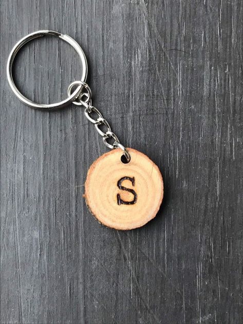 Pyrography Keychain, Wood Slice Keychain, Burned Wood, Laser Cut Box, Letter Keychain, Baby Boy Shower Favors, Monogram Keychain, Wood Keychain, Wooden Keychain