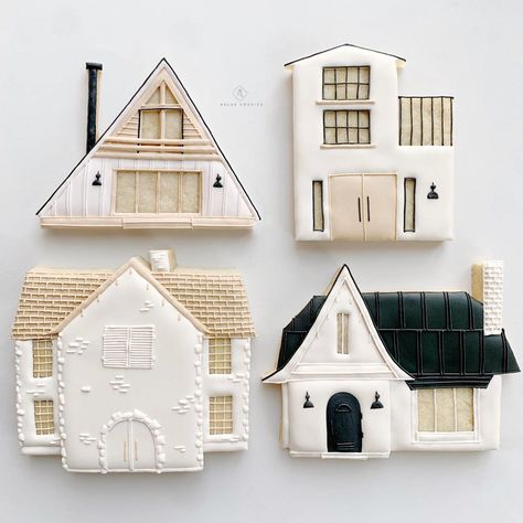 Arlos Cookies on Instagram: “Which house is your favorite?! This is my take on gingerbread houses 🖤🌲😂 The bottom left house is the largest cookie at 3” wide 🖤 all are…” Inmobiliaria Ideas, Style Me Pretty Living, Tree Cookies, Royal Iced Cookies, Cookie House, Cookie Icing, Pretty Cookies, Fancy Cookies, Iced Cookies