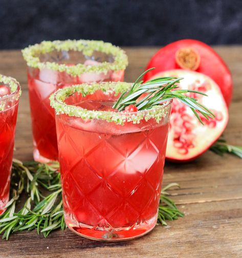 Pomegranate Drinks, Rosemary Cocktail, Pomegranate Margarita, Mezcal Margarita, Pomegranate Recipes, Rosemary Simple Syrup, Mezcal Cocktails, Happy Drink, Holiday Party Foods