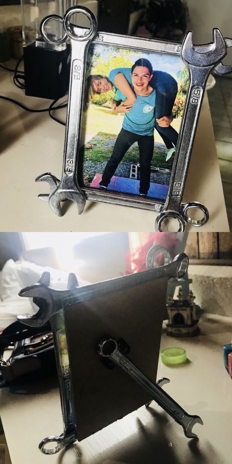 Mechanic picture frame  #Mechanic #boyfriend #gift #diy #mechanicboyfriend #love #unique #present #diygift #manlygiftdiy Boyfriend Gift Diy, Mechanic Boyfriend Gifts, Mechanic Boyfriend, Diy Projects For Boyfriend, Diy Crafts For Boyfriend, Mechanic Gifts, Boyfriend Crafts, Bf Gifts, Diy Gifts For Him