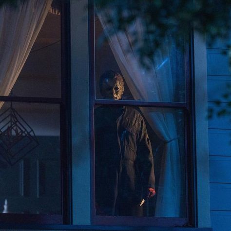 Halloween Michael Myers Wallpaper, Michael Myers Wallpaper, Funny Faces Images, Halloween Live Wallpaper, Halloween Desktop Wallpaper, Halloween Kills, Pc Background, Halloween Michael Myers, Drawing Female Body