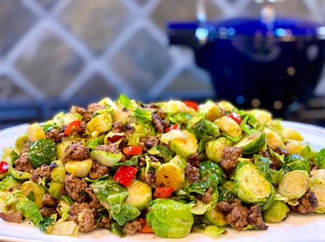 Turkey Brussel Sprouts, Stir Fry Low Carb, 30 Minute Recipes, Meals Healthy, Girl Cooking, Sprout Recipes, Ground Beef Recipes Easy, Brussels Sprouts Recipe, Keto Paleo