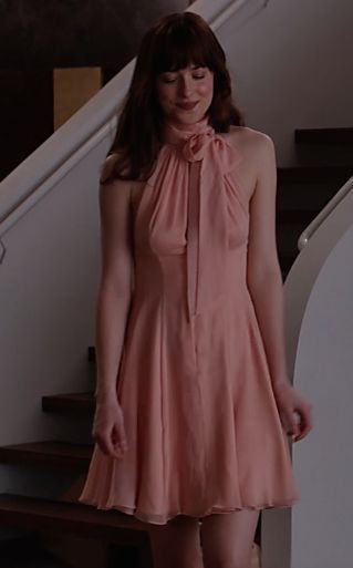 Anastasia Steele Dress, Anastasia Steele Outfits, Dakota Johnson Style, Woman In Suit, Modern Costumes, Anastasia Steele, Clueless Outfits, 50 Shades Of Grey, Mode Inspo