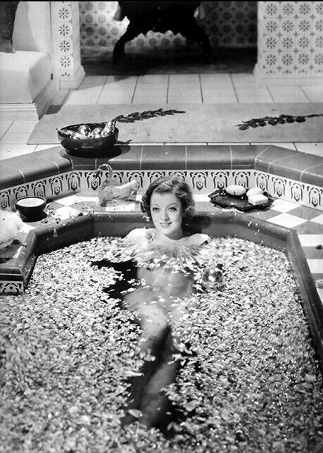 Myrna Loy in “The Barbarian” (1933), dir. by Sam Wood Bebe Daniels, Hollywood Pictures, Old Hollywood Actresses, Janet Leigh, Gina Lollobrigida, Pre Code, Myrna Loy, Jean Harlow, Ava Gardner