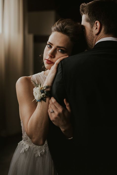 Incredibly stylish and elegant wedding at The Foundry in Seattle, WA. Groom Photoshoot, Engagement Photography Poses, Wedding Portrait Poses, Wedding Photoshoot Props, Bridal Photography Poses, Pre Wedding Photoshoot Outdoor, Engagement Pictures Poses, Wedding Photoshoot Poses, Pre Wedding Poses