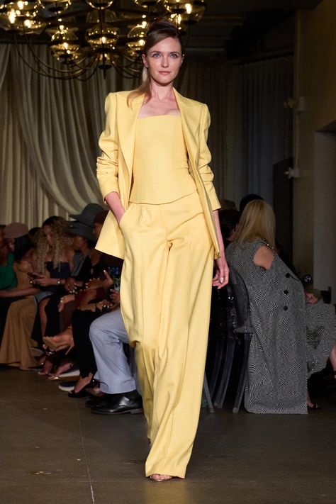 Sergio Hudson Spring 2025 Ready-to-Wear Fashion Show | Vogue Classic Fashion Pieces, Sergio Hudson, Trendy Fall Fashion, 2025 Fashion, Summer 2025, Fantasy Gowns, Spring Fashion Trends, Streetwear Fashion Women, Fashion Pieces