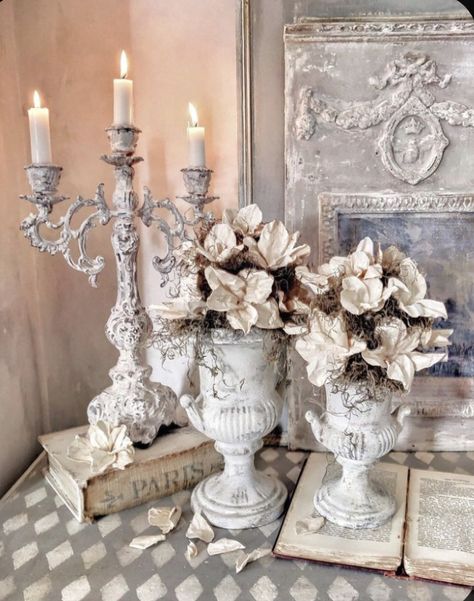 French Inspired Decor, French Style Decor, French Country Shabby Chic, French Vintage Decor, Mantel Ideas, French Country Bedrooms, Estilo Shabby Chic, French Country Farmhouse, Beautiful Objects