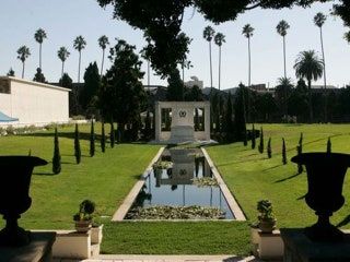 La Museum Of Art, Unique Tombstones, New Beverly Cinema, Hollywood Cemetery, Hollywood Forever Cemetery, Grave Stones, Douglas Fairbanks, The Iron Giant, Castle Hotel