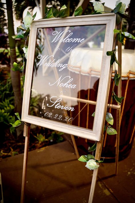 Picture Frame Welcome Sign, Picture Frame Wedding Decor, Empty Picture Frames, Welcome Pictures, Engagement Signs, Glass Picture Frames, Lily Wedding, Wedding Inspired, Wedding 2025