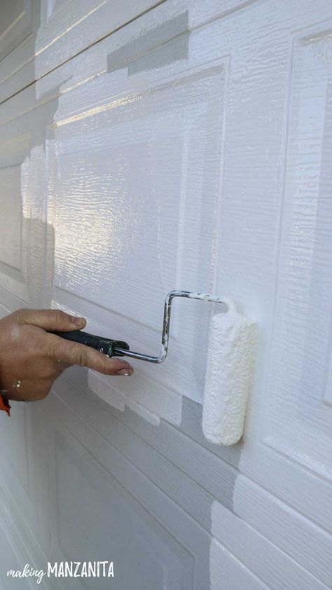 Painting Garage Door - Easy Way to Instantly Improve Curb Appeal Garage Door Trim, Metal Garage Doors, Garage Door Paint, Tips For Painting, Garage Door Types, Garage Door Makeover, Garage Door Design, Metal Garages, Garage Makeover