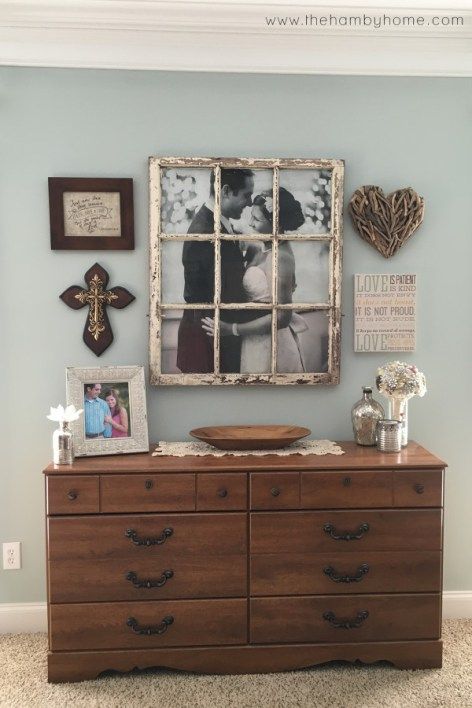 Rustic Glam Master Bedroom Ideas Rustic Farmhouse Bedroom, Old Window Frame, Decor Ikea, Dekor Diy, Rustic Bedroom, Easy Home Decor, Window Frame, Country Home Decor, Cheap Home Decor