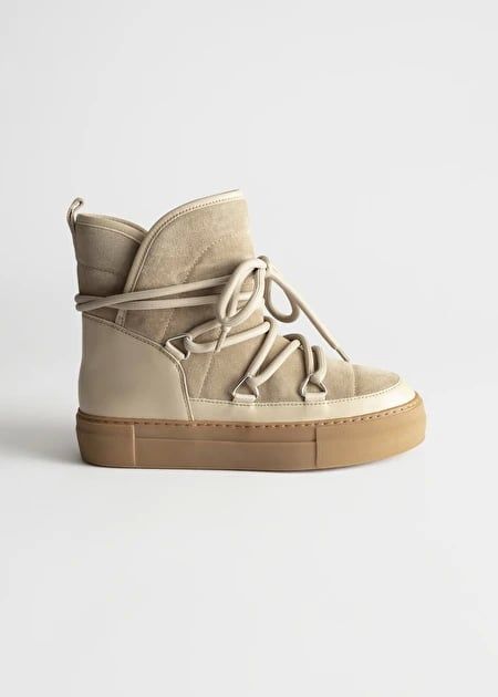 & Other Stories Shearling Lined Suede Snow Boots Leather Snow Boots, Boots Outfits, Boots Beige, Ugly Shoes, Snow Girl, Winter Fashion Boots, Snow Fashion, Bear Paw, Winter Fits