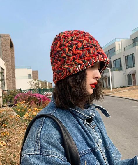 Orange Bucket Hat Outfit, Knit Bucket Hat, Crochet Winter Hats, Bucket Hat Women, Wool Hat Knit, Daily Hairstyles, Outfit Invierno, Crochet Winter, Handmade Knit