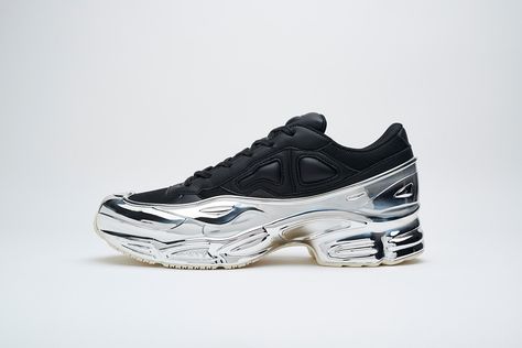 adidas by Raf Simons RS Ozweego SS19: Official Release Information Raf Simons Ozweego Outfit, Raf Simons Adidas, Nike Air Pegasus, Chrome White, Baskets Nike, Adidas Yeezy Boost 350, Raf Simons, Sole Shoes, Nike Air Max 97