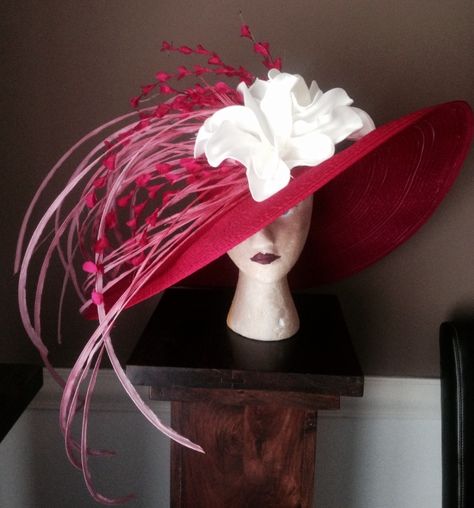 Hot pink Kentucky derby hat!  Eye catcher and def one of a kind.  Contact me if interested!  Janametc@bellsouth.net or janashatbox.com Kentucky Derby Party Ideas, Derby Party Ideas, Party Ideas Decoration, Kentucky Derby Party Ideas Decoration, Kentucky Derby Party Games, Kentucky Derby Party Decorations, Kentucky Derby Fashion, Derby Attire, Derby Ideas