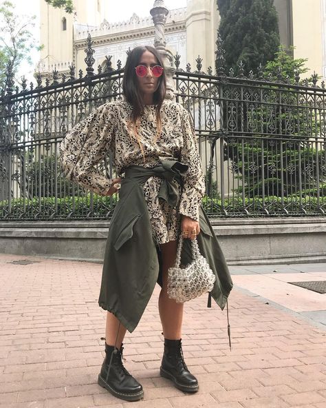 Laura Eguizabal, Moda Fashion, Outfit Of The Day, Kimono Top, Street Style, Pants, Women's Top, On Instagram, Instagram