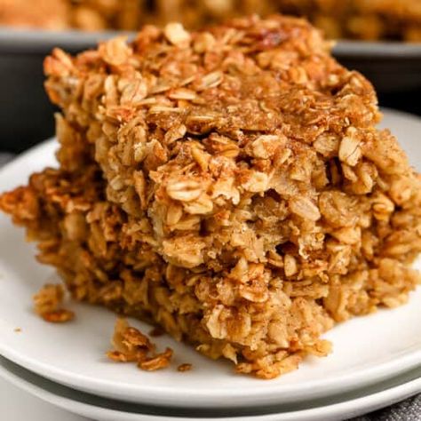 Brown Sugar Baked Oatmeal, Acai Bowl Recipe Easy, No Bake Oatmeal Bars, Brown Sugar Oatmeal, Acai Bowls Recipe, Oatmeal Diet, Breakfast Oatmeal Recipes, Baked Oatmeal Recipes, Cinnamon Oatmeal