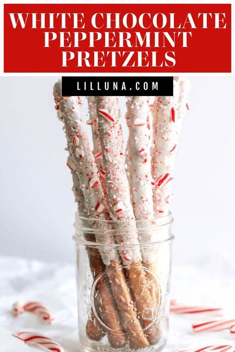 Simple & Deliciously crunchy White Chocolate Peppermint Pretzels are so easy to make and are perfectly giftable!! #whitechocolatepeppermintpretzels #whitechocolatepretzels #peppermintpretzels #pretzels #christmas Peppermint Pretzels, Christmas Platters, Peppermint Pretzel, Christmas Treats To Make, Peppermint Treats, Christmas Pretzels, Christmas Candy Easy, Easy Christmas Candy Recipes, Christmas Candy Homemade