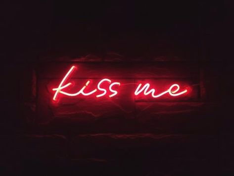 Red Neon Sign, Neon Rouge, Red Aesthetic Grunge, Red And Black Wallpaper, Dark Red Wallpaper, Red Neon, Red Pictures, 카드 디자인, Neon Aesthetic