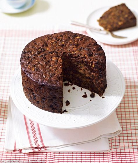 Moist Christmas Cake Recipe, Xmas Cake Recipes, Moist Fruit Cake Recipe, Christmas Cake Recipe Traditional, Rich Fruit Cake, Cookies Easy Recipe, Cake Recipes Uk, Fruit Cake Recipe Christmas, Fruit Cake Christmas