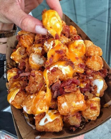 Junk Food Cravings Recipes, Food Lover Aesthetic, Good Looking Food, Preppy Food, Tater Tots, Läcker Mat, Think Food, Deilig Mat, Food Goals