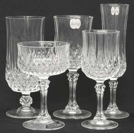 Cristal D'Arques-Durand, Longchamp (Clear) - Page 1 | Replacements, Ltd. Crystal Glassware Display, Waterford Crystal Patterns, Glassware Display, Boutique Cafe, Pretty Table Settings, Luxury Tableware, Crystal Pattern, Crystal Stemware, Crystal Glasses