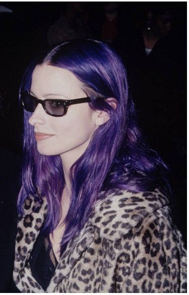 Lisa Marie Smith with purple hair Lisa Marie Smith, Dark Purple Hair, Purple Vibe, Punk Hair, Dye My Hair, Hair Inspiration Color, Grunge Hair, Purple Hair, Alternative Fashion