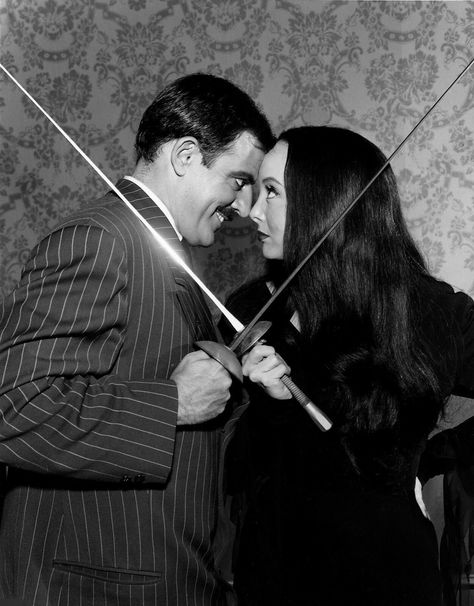 Addams Morticia, Gomez Morticia, Addams Family Tv Show, John Astin, Morticia And Gomez Addams, Gomez And Morticia, Gomez Addams, Edna Mode, Carolyn Jones