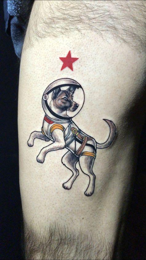 #tatuaje #laika #tattoo #ussr #cosmonaut Astronaut Dog Tattoo, Laika Tattoo, Laika Dog, Celestial Aesthetic, Helmet Tattoo, Astronaut Tattoo, Russian Tattoo, Space Dog, Tattoo Graphic