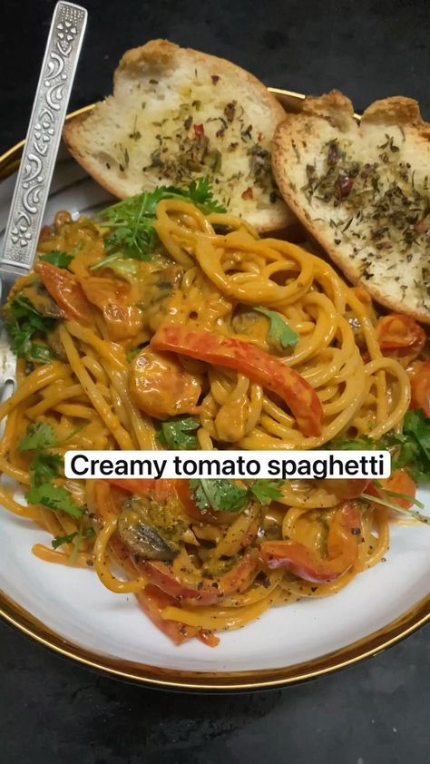 Creamy tomato spaghetti | Tasty vegetarian recipes, Interesting food recipes, Food videos cooking Spicy Tomato Pasta, Pasta Videos, Tomato Spaghetti, Spicy Snacks Recipes, Vegetarian Fast Food, Tastemade Recipes, Vegetarian Snacks Recipes, Indian Cooking Recipes, Videos Cooking