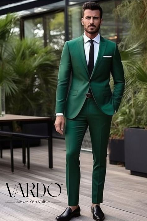 Sleek Suit Men, Vardo Suits, Green Suits For Men, Dark Green Suit Men, Prom 2k24, Mens Suit Colors, Colombian Wedding, Green Suit Men, Green Suits