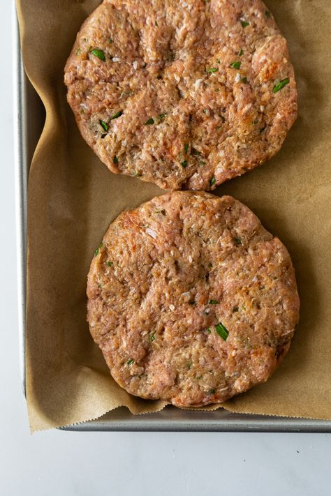 If you're craving BIG flavor, you need to make these turkey burgers. This grilled turkey burger recipe proves that ground turkey can produce a flavorful, juicy burger just like a traditional beef burger. Trust me, these turkey burgers will exceed your expectations and become a favorite! #burgers #turkeyburgers Ground Turkey Burgers Grill, Turkey Burger Recipes Oven, Ground Turkey Burgers Recipes, Turkey Burger Recipes Ground, Juicy Turkey Burger Recipes, Moist Turkey Burgers, Ground Turkey Burger Recipes, Easy Turkey Burgers, Grilled Turkey Burgers Recipes