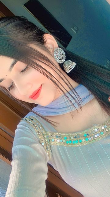 Models Aethstetic, Suit Punjabi, Punjabi Culture, Modest Summer Fashion, Ig Models, Girly Dp, Beautiful Eyes Pics, Couple Pics For Dp, Beautiful Casual Dresses