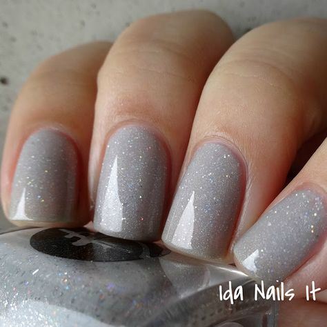 Bliss Polish Cheers, Two Years Pale Grey Nails, Gray Sns Nails, Silver Gray Nails, Gray And Silver Nails Acrylic, Silver Dip Powder Nails, Grey Sparkle Nail Designs, Gray Nails With Glitter, Gray Glitter Nails, Grey Nails With Glitter