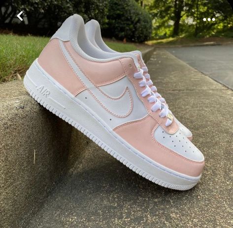 Painted Af1, Skor Sneakers Nike, Custom Nike Air Force 1, White Nike Air Force, Af1 Custom, Custom Nike Air Force, Custom Nike Air, Boty Nike, Skor Sneakers