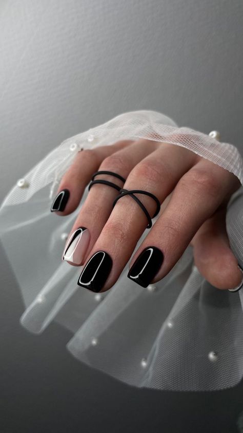 One Hand Nail Pose, Hand Poses For Nails, Nail Photography Ideas Instagram, Nail Poses Hands Instagram, Nail Fashion Photography, Instagram Nail Page Ideas, Nail Poses, Nail Photography, Nail Tech Quotes