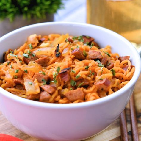 Your ramen noodles can be upgraded to fabulous with this recipe with sauteed crispy kielbasa sausage and onions for a quick lunch. Loaded Ramen, Sausage Ramen, Sausage And Onions, Sausage Noodles, Recipes With Sausage, Grandma Recipes, Ramen Recipes Easy, Easy Ramen, Smoked Sausage Recipes