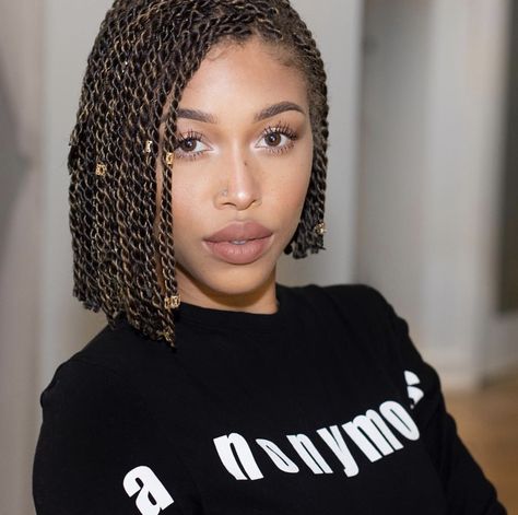 Summer Hair 🏝 hair slay, bob twists, protective style, ig: saytheleese Collar Bone Hair, Twist Braids Hairstyles, Hairstyles Braid, Twa Hairstyles, Natural Hair Twists, Twist Braid Hairstyles, Short Braids, Beautiful Braids, Hair Crush